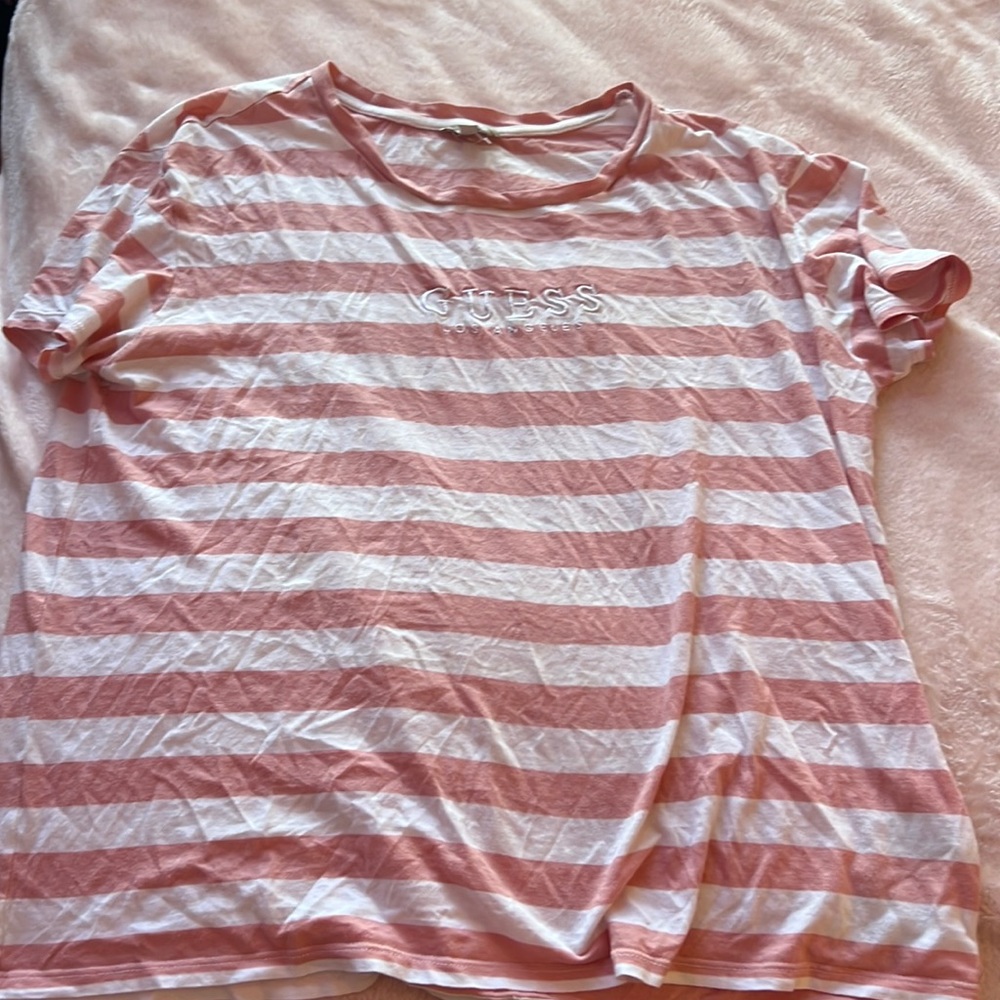 Guess t shirt pink and white stripes